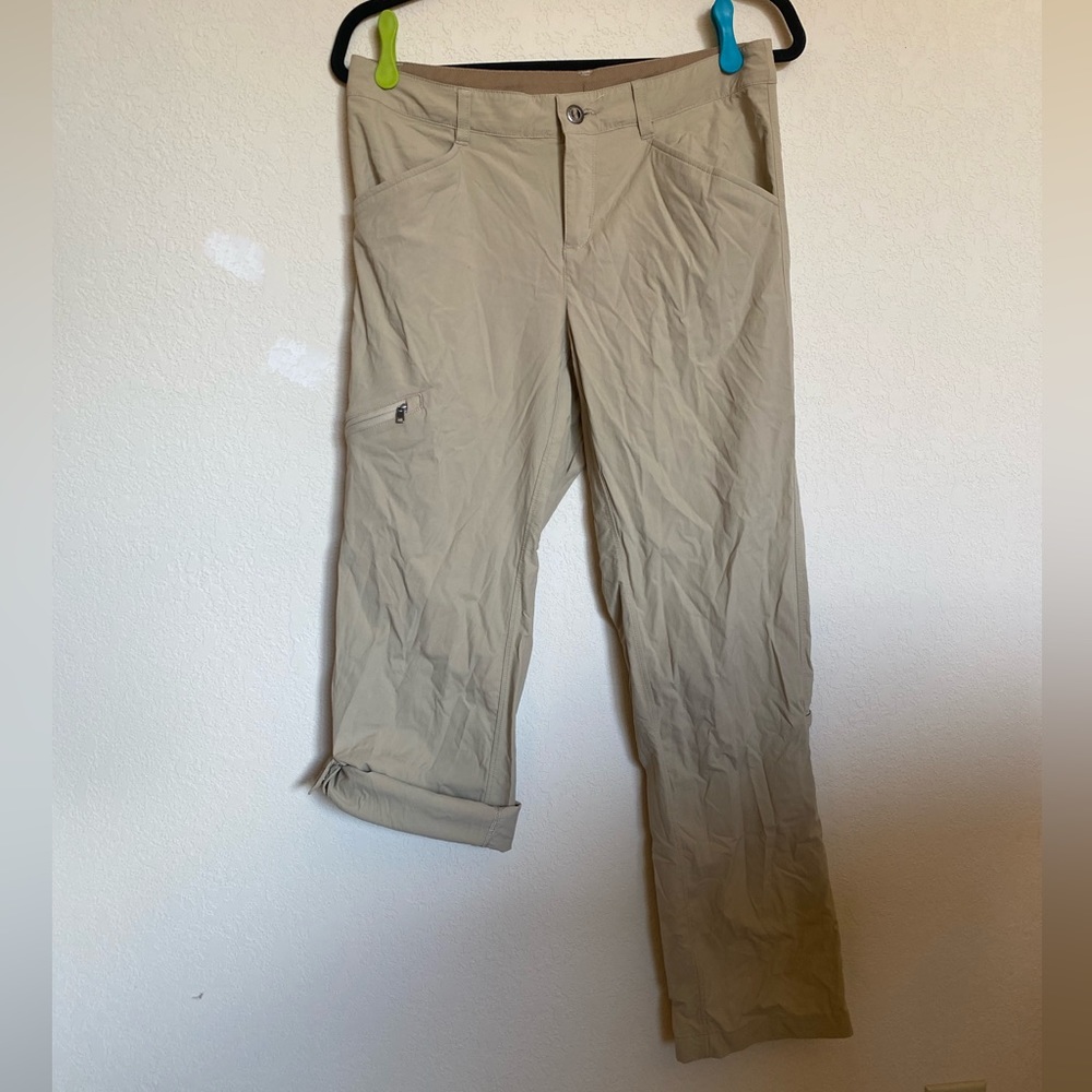 Patagonia | Quandary Convertible Hiking Pants, light beige, size 6